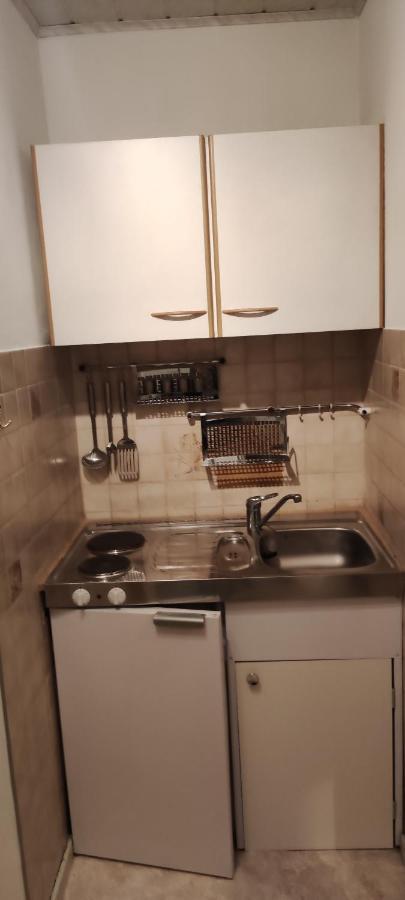 2-Room Appartment Near Westbahnhof Vienna Esterno foto