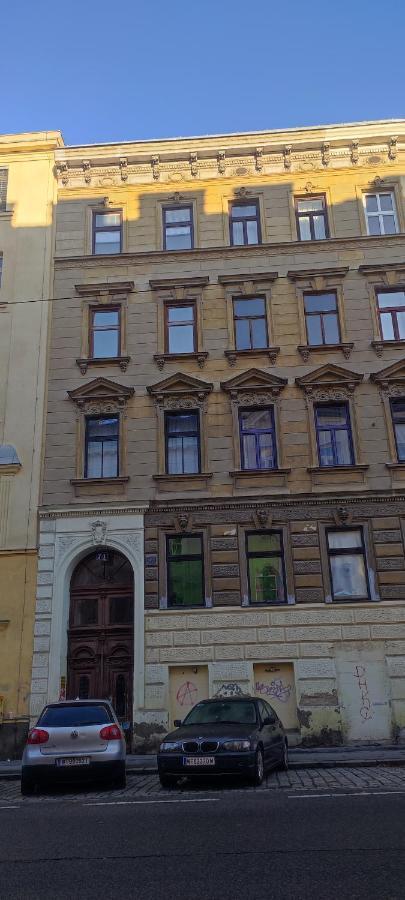 2-Room Appartment Near Westbahnhof Vienna Esterno foto